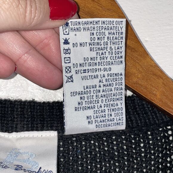 Vintage Bobbie Brooks Black Holiday Sweater XL Mittens Hats Embroidered Cardigan - Picture 6 of 9